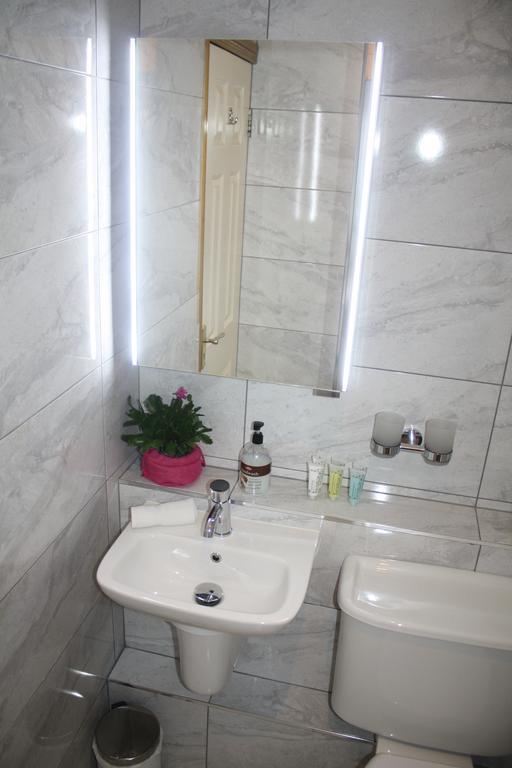 Almanii Bed & Breakfast Дъблин Екстериор снимка