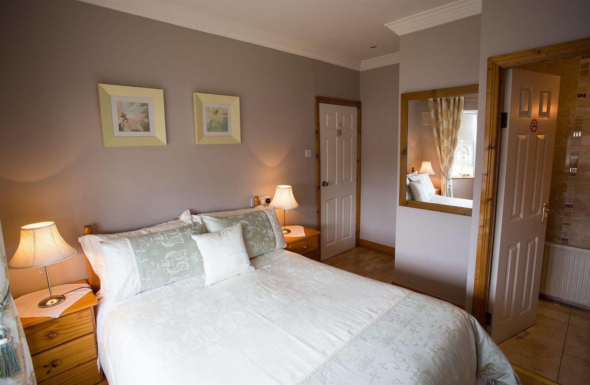 Almanii Bed & Breakfast Дъблин Екстериор снимка